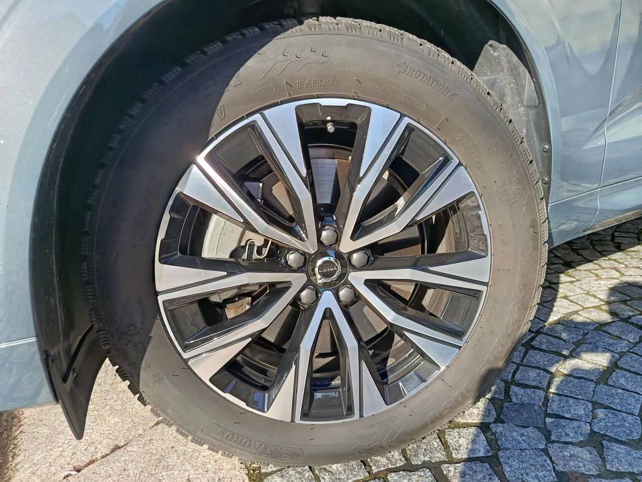 Volvo XC 60 Plus Dark 2.0 B4 MHEV #9159