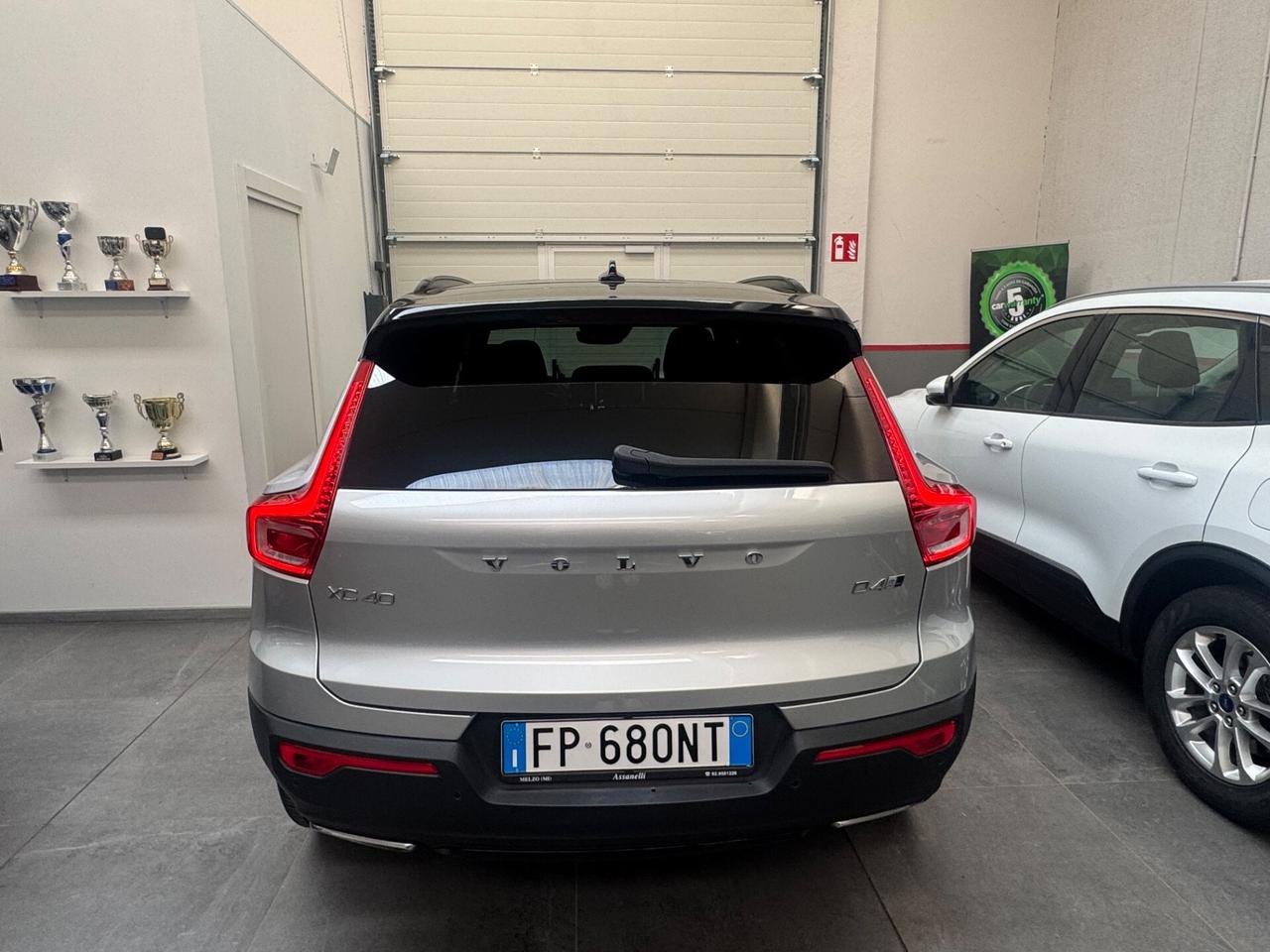 Volvo XC40 D4 AWD Geartronic R-design Full Optional