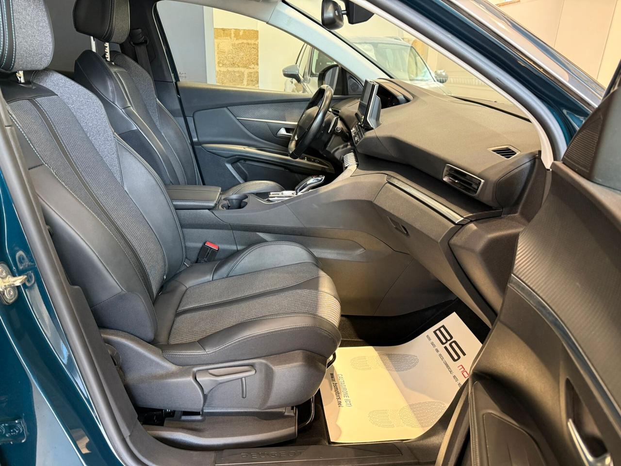 Peugeot 3008 BlueHDi 130 S&S EAT8 Allure