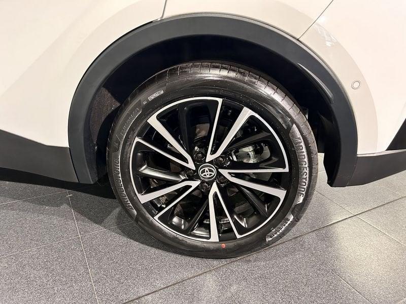 Toyota C-HR C-HR 1.8 HEV LOUNGE + ADVANCED PACK KM 0 WHITE/BLACK