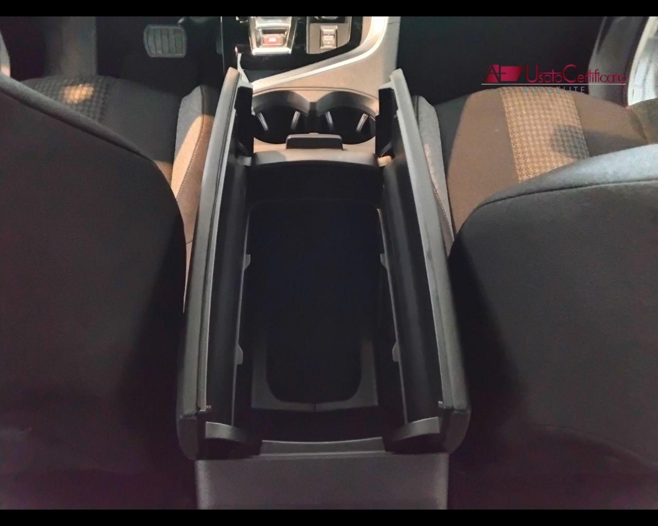 PEUGEOT 3008 BlueHDi 130 S&S EAT8 Active Business