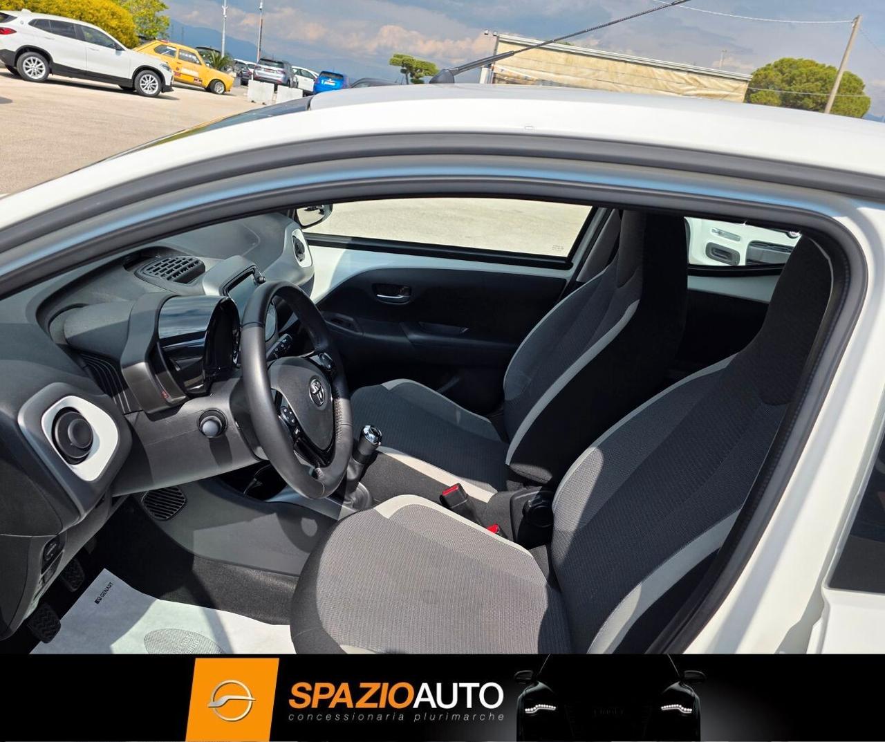 Toyota Aygo Connect 1.0 VVT-i 72 CV *CONFORT*
