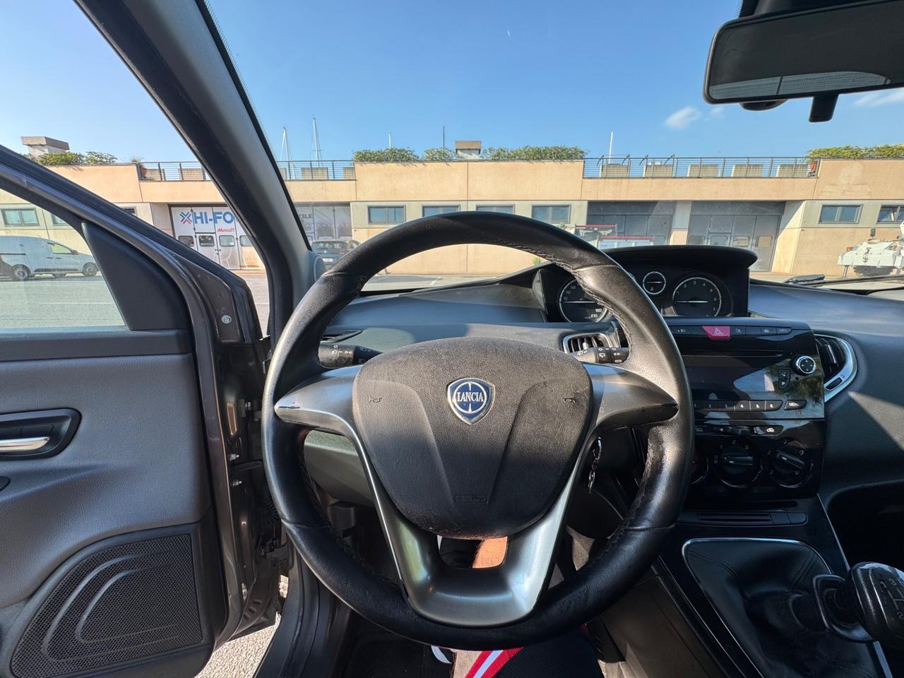 LANCIA YPSILON 1.2 BENZINA NEO PATENTATI 2013 12 MESI DI GARANZIA
