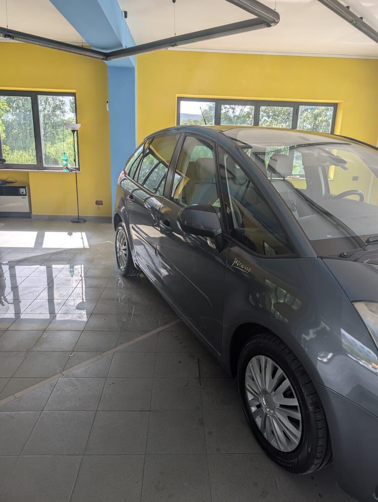 Citroen C4 Picasso 1.6 HDi 110 cv distribuzione effettuata da poco