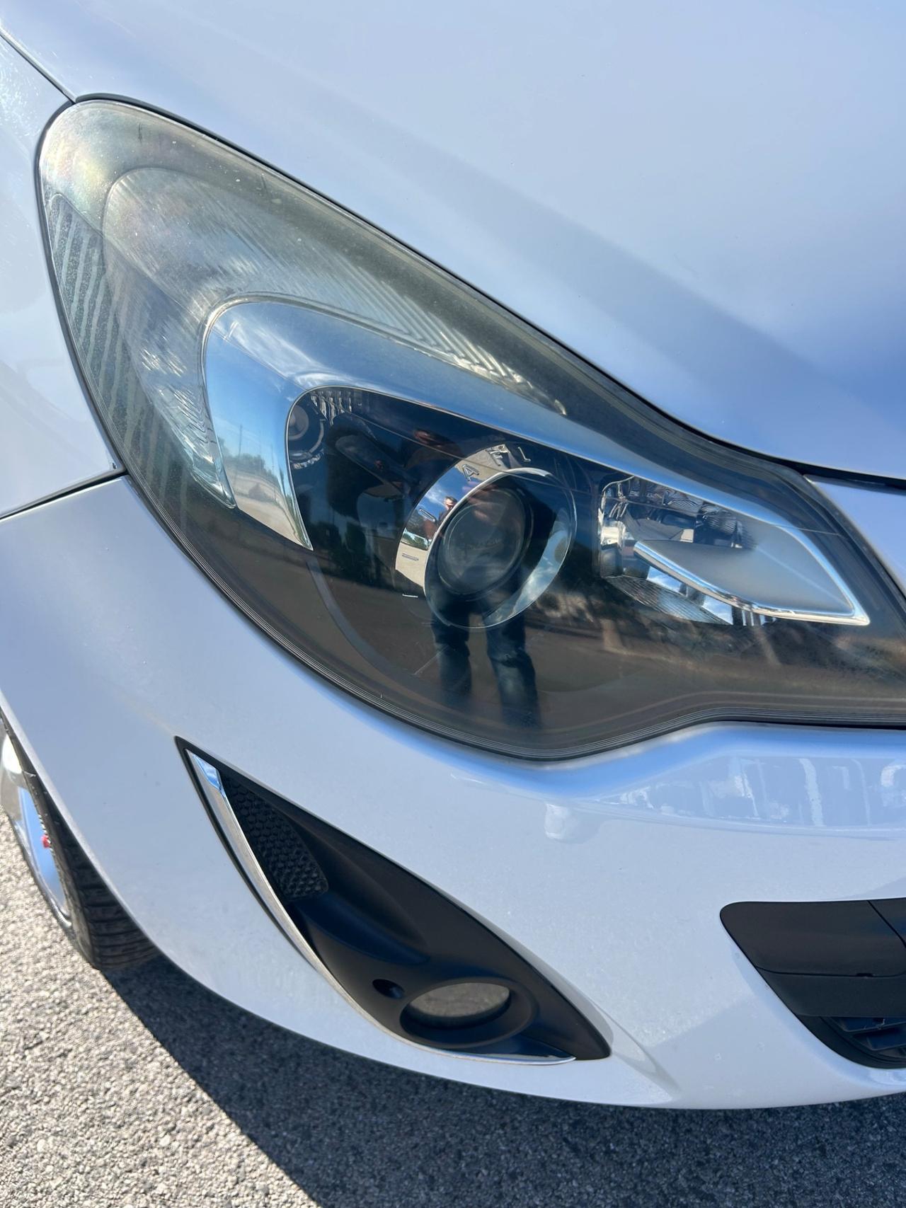 Opel Corsa 1.7 CDTI 130CV 3 porte b-color Tetto apribile