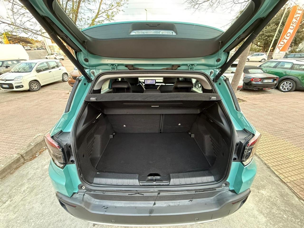 Jeep AVENGER TURBO KM. 35.000 08/2023