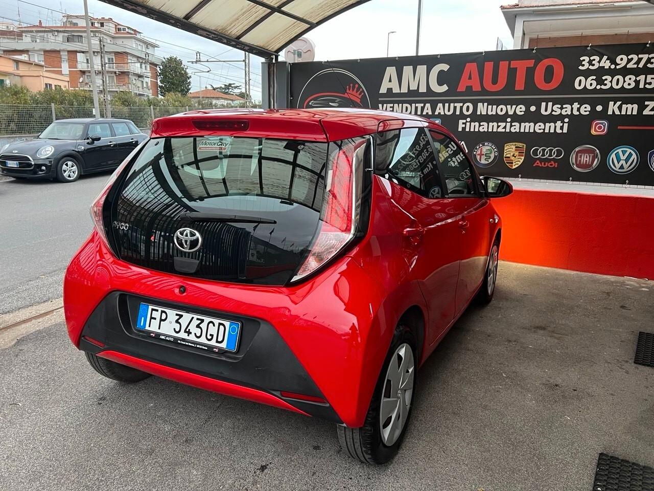 Toyota Aygo 1.0 VVT-i 69 CV 5 porte x-business - KM REALI - EURO6 - PERMUTE