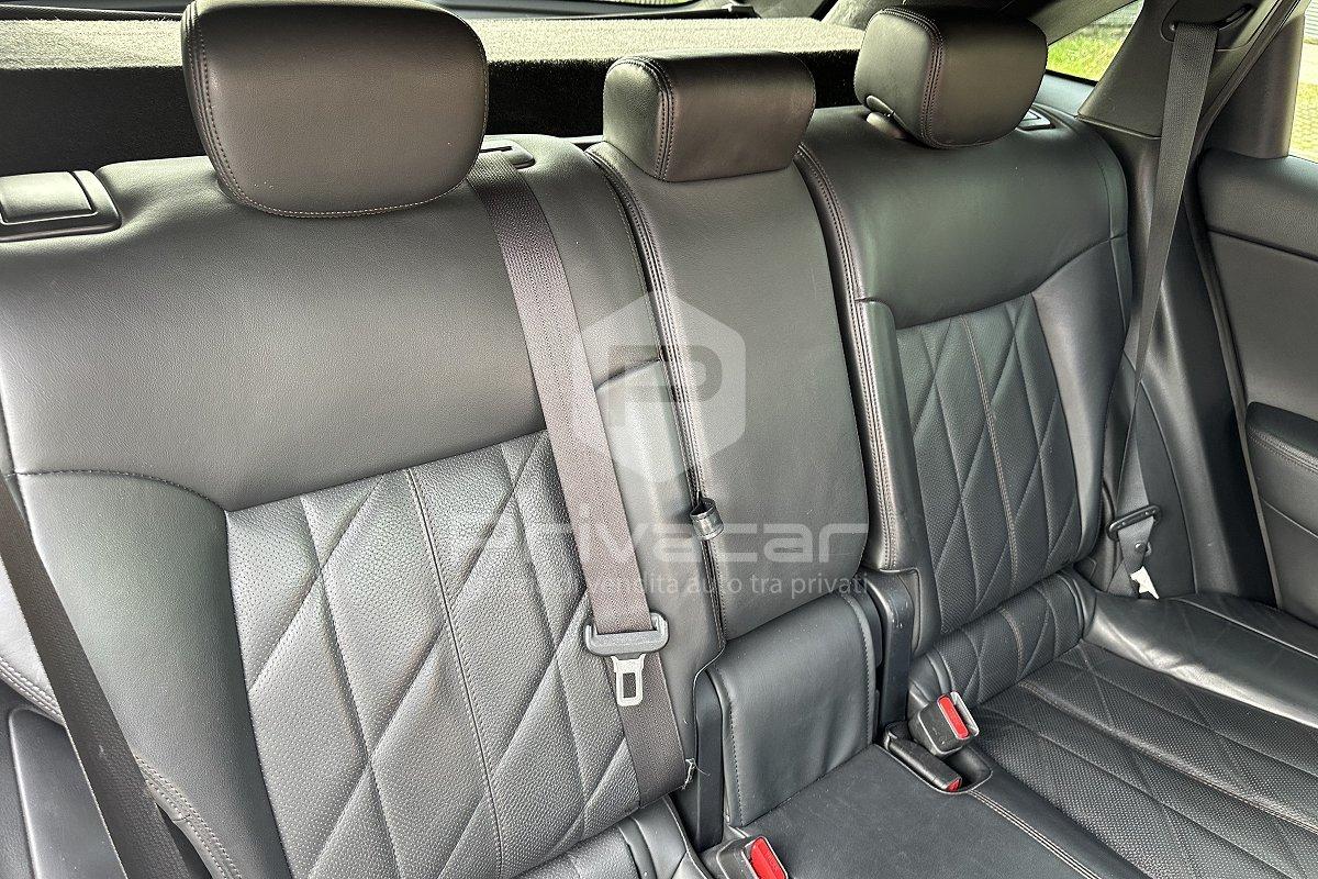 INFINITI QX70 3.0 diesel V6 AT S