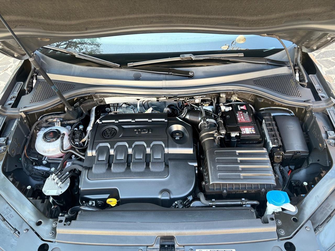 Volkswagen Tiguan 2.0 TDI DSG R-Line FULL/LED/NAV
