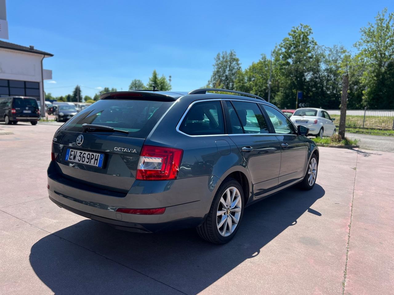 Skoda Octavia 1.6 TDI CR 105 CV Elegance