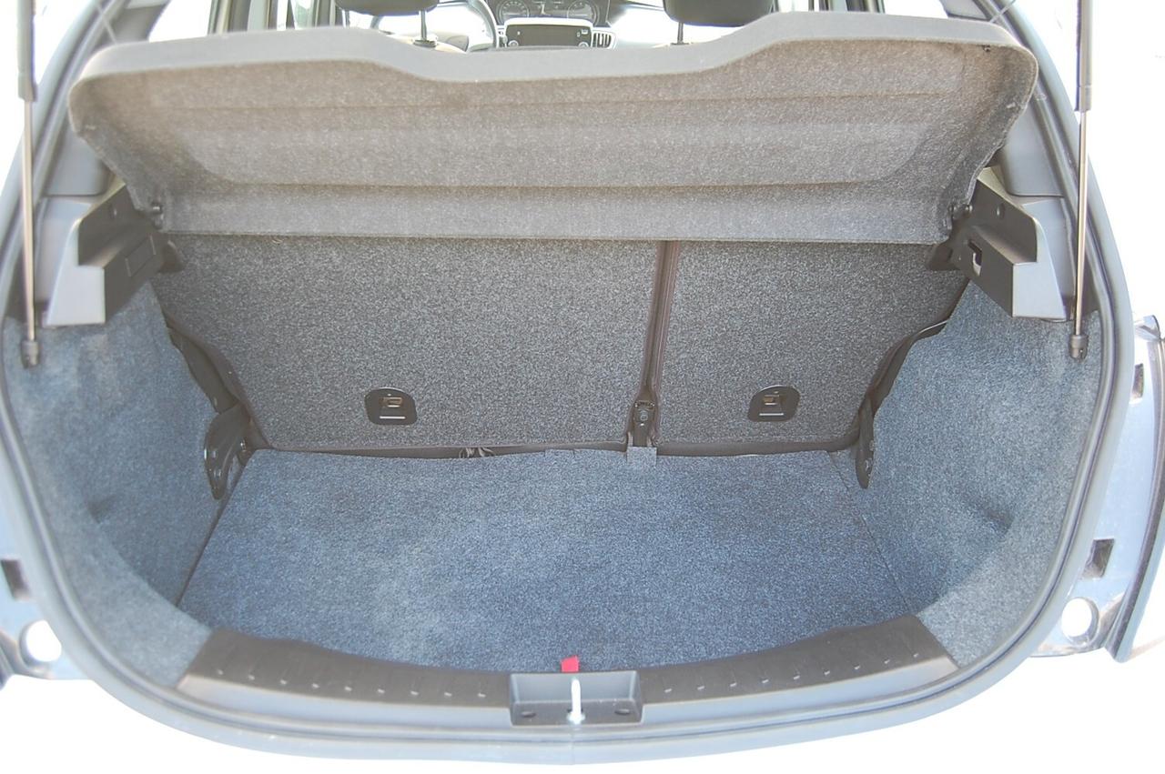 Lancia Ypsilon 1.0 FireFly 5 porte S&S Hybrid Platino