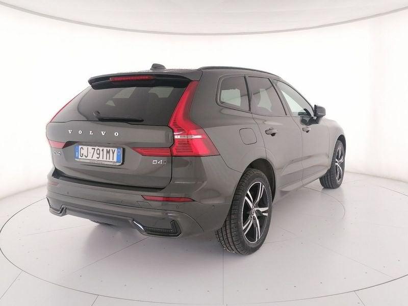 Volvo XC60 2.0 b4 R-design awd auto