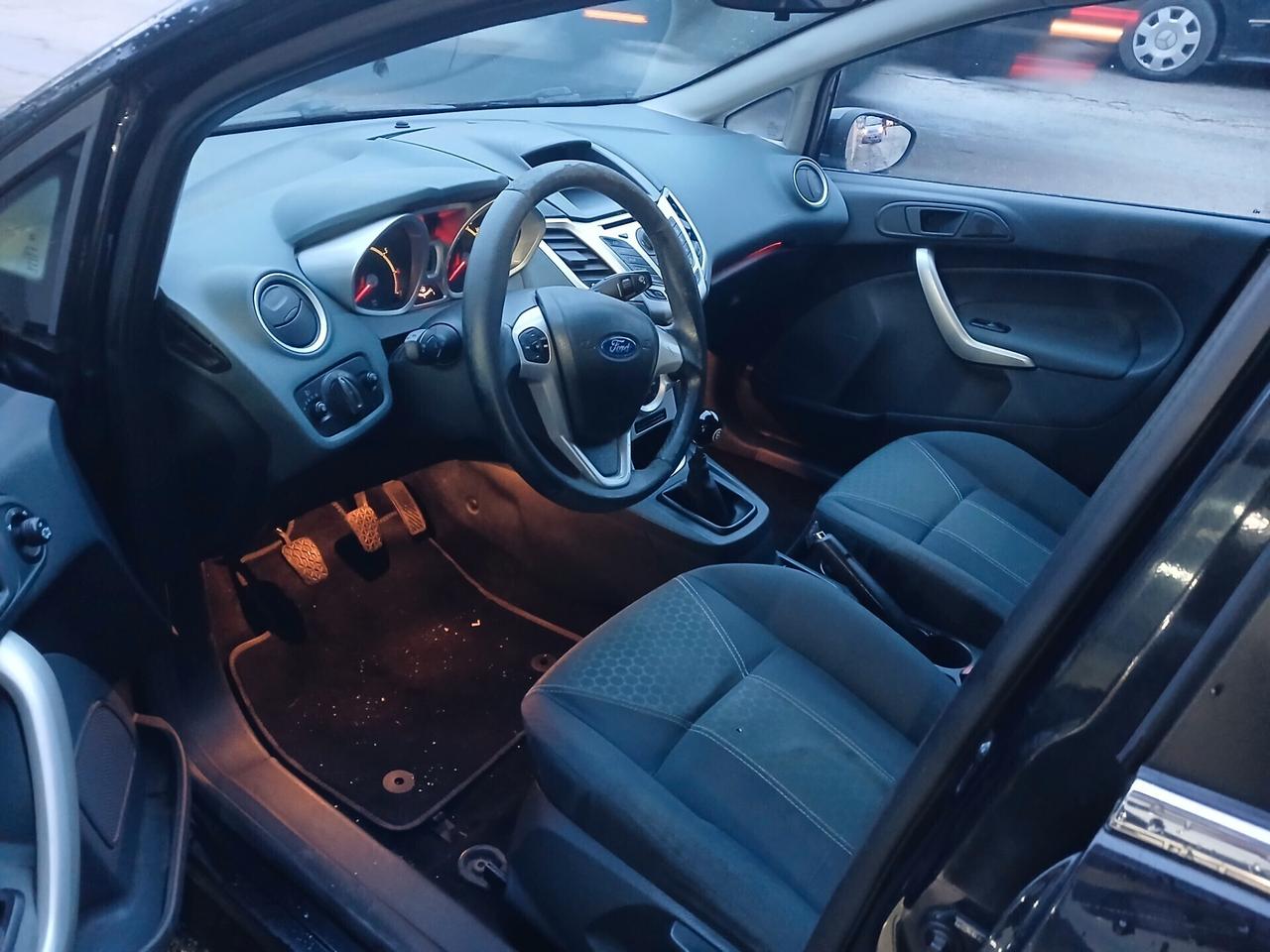 Ford Fiesta 1.2 5 porte Titanium