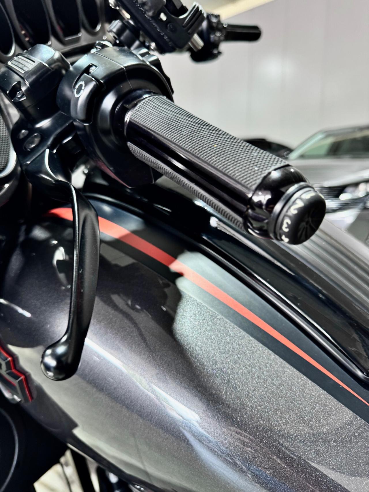 Harley-Davidson CVO Limited Ultra Glide 117 1923cc UNICA STRAFULL