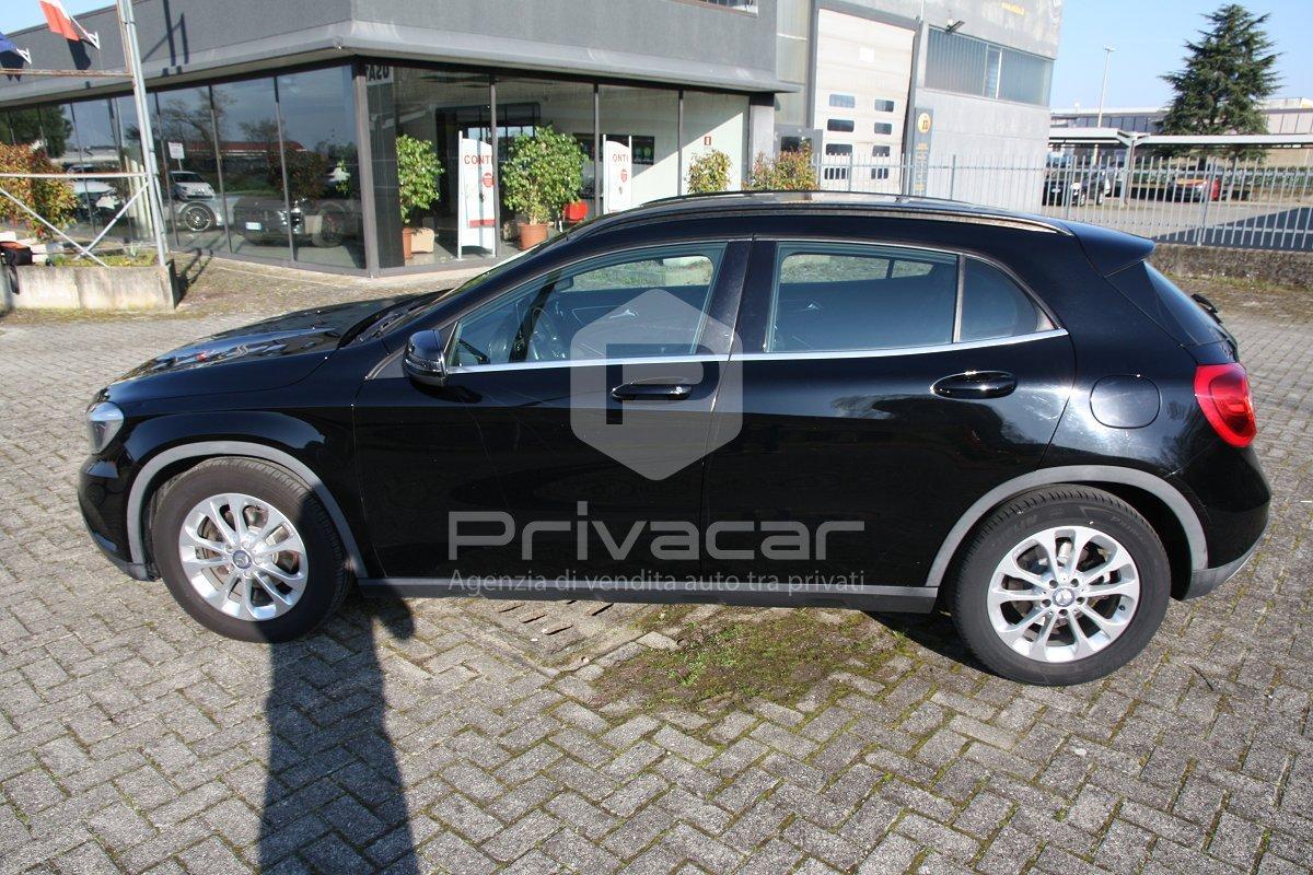 MERCEDES GLA 180 d Business