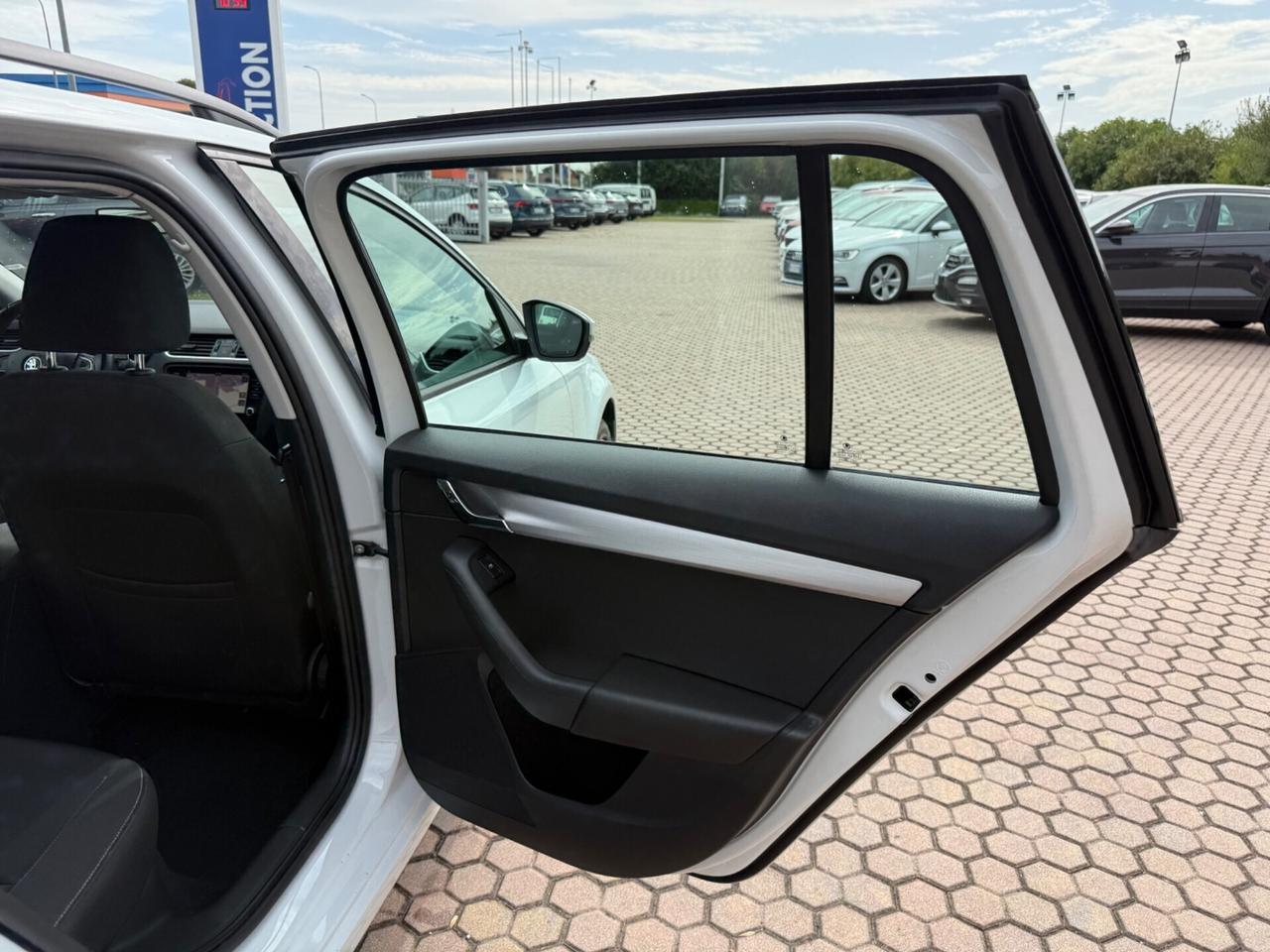 Octavia 2.0 TDI SCR 150 CV DSG Wagon Ambition