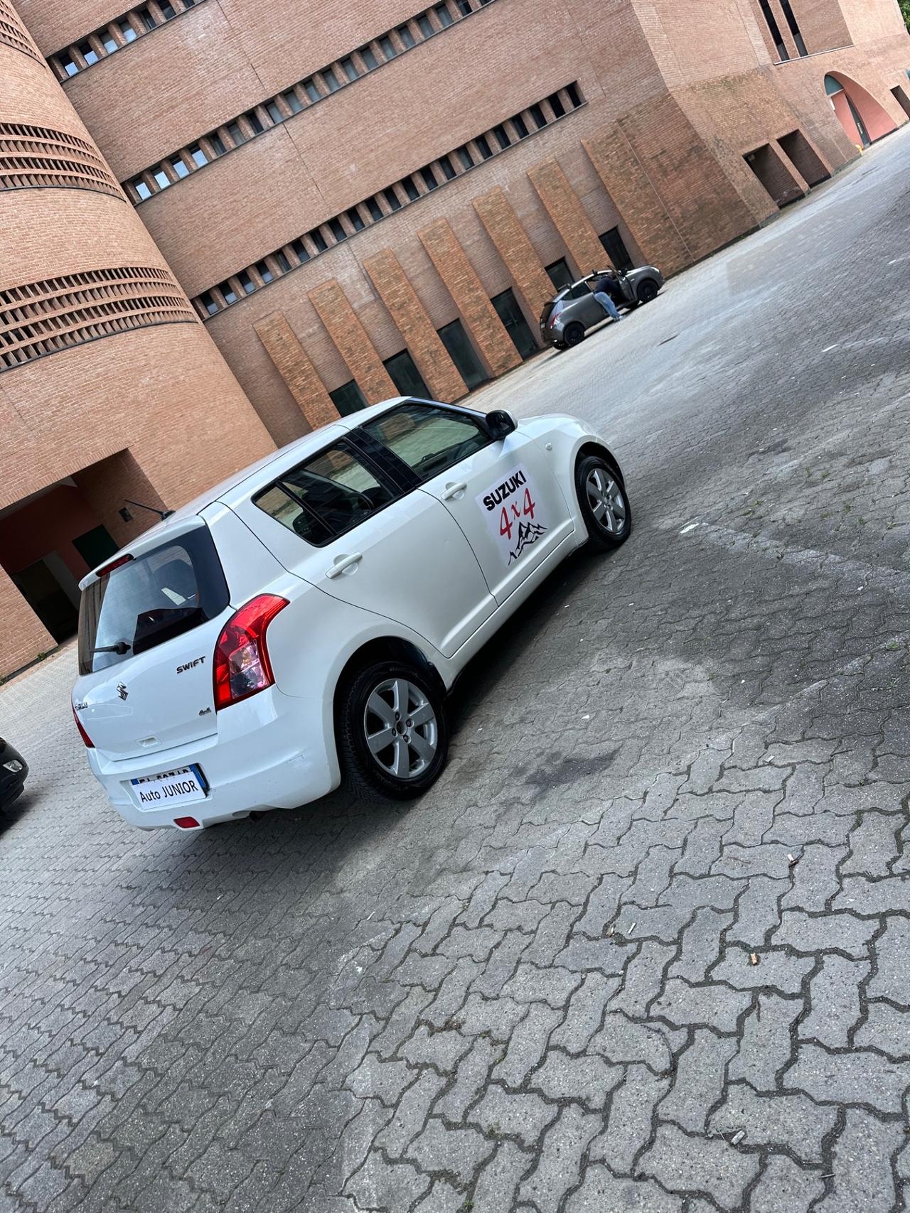 Suzuki Swift 1.3 4x4 5p. Outdoor Line GL