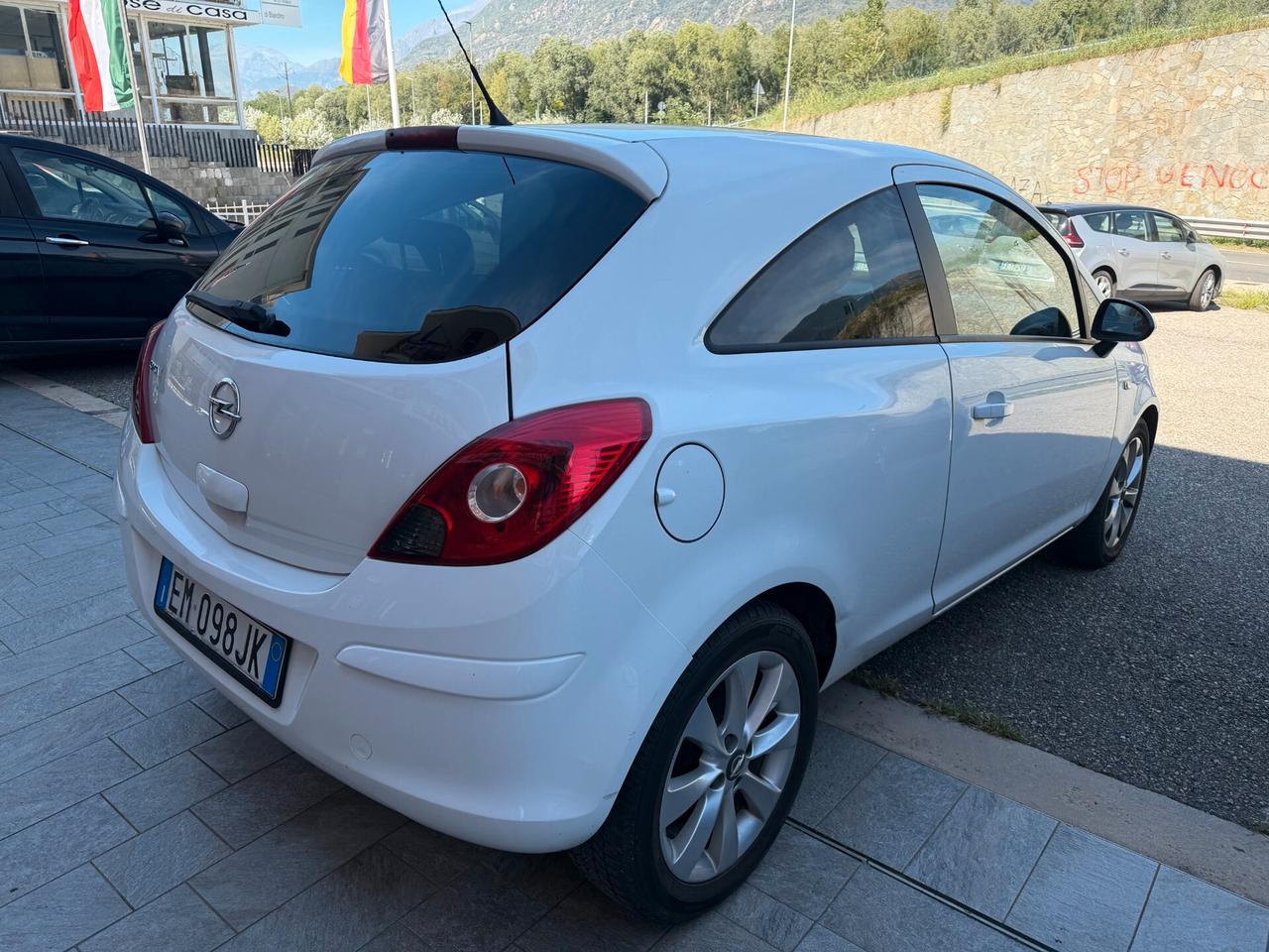 Opel Corsa 1.2 3 porte Elective