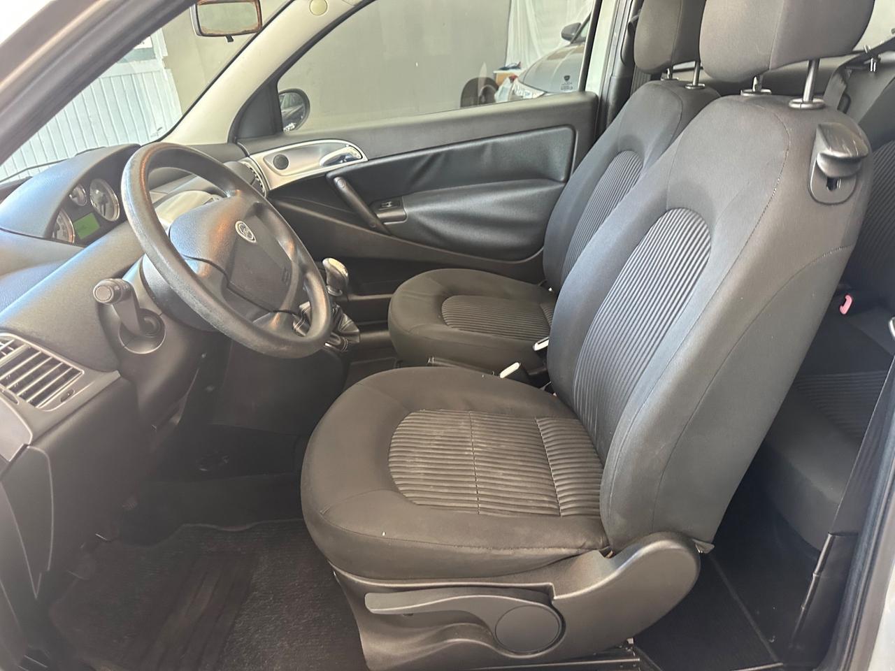Lancia Ypsilon 1.2 Versus