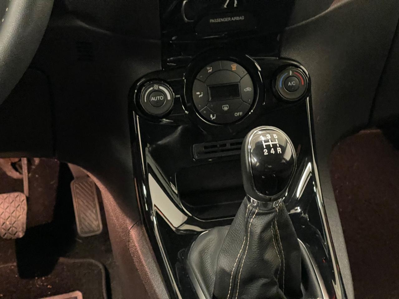 Ford Fiesta 1.4 5p. Bz.- GPL Titanium