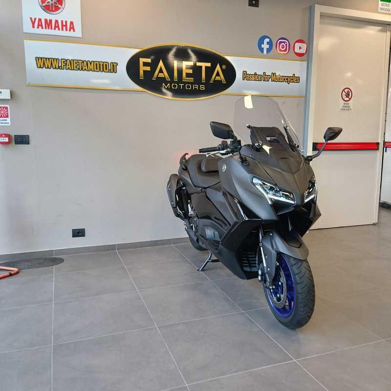 Yamaha T-Max 560 - 2025