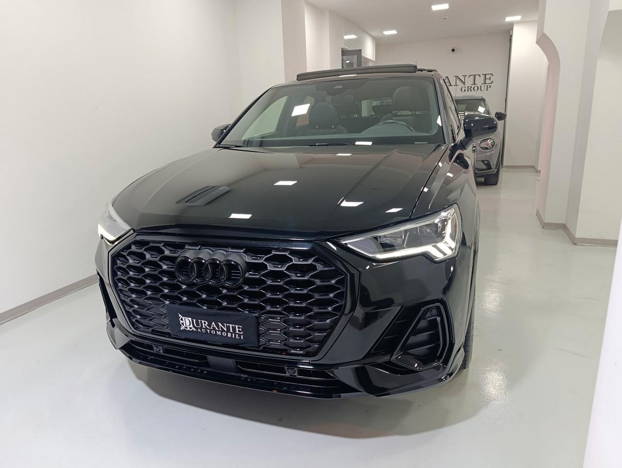 Audi Q3 35 TDI S tronic Identity Black