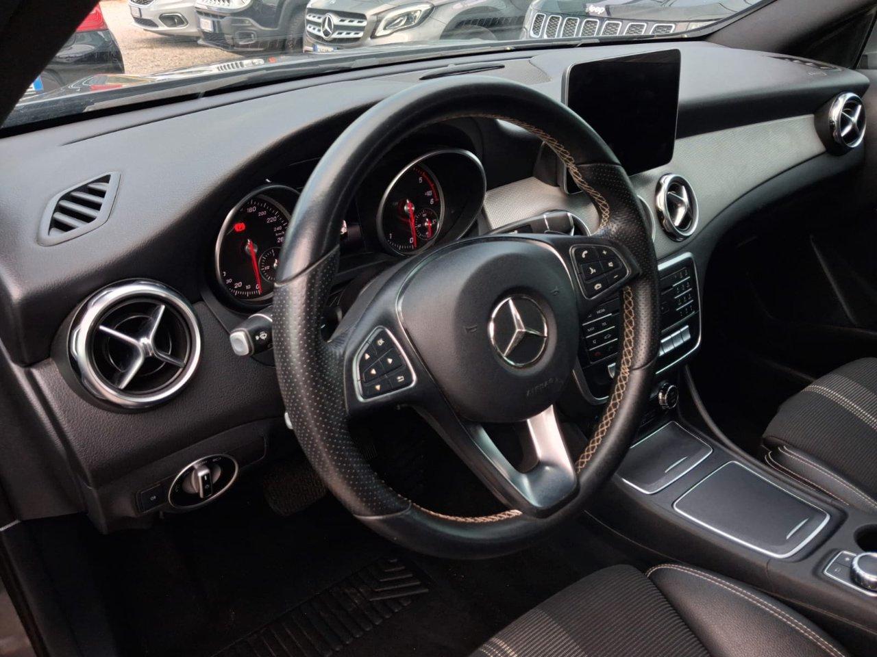 Mercedes GLA 200 d Sport auto