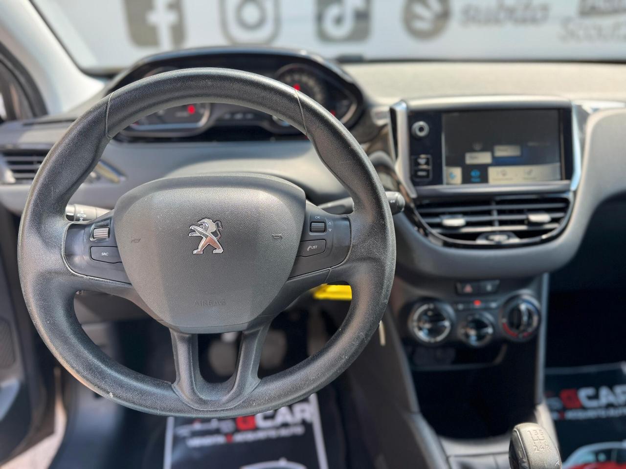 Peugeot 208 1.4 HDi 68 CV 5 porte Allure