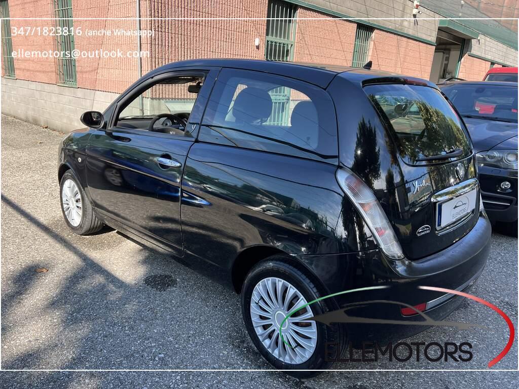Lancia Ypsilon II 2007 NEOPATENTATI