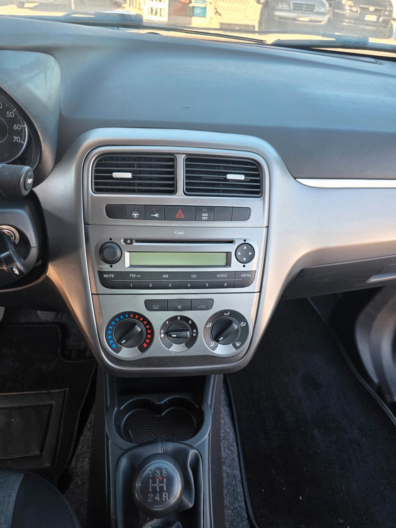 Fiat Punto 1.3 MJT II 75 CV 3 porte Lounge con 238.000km