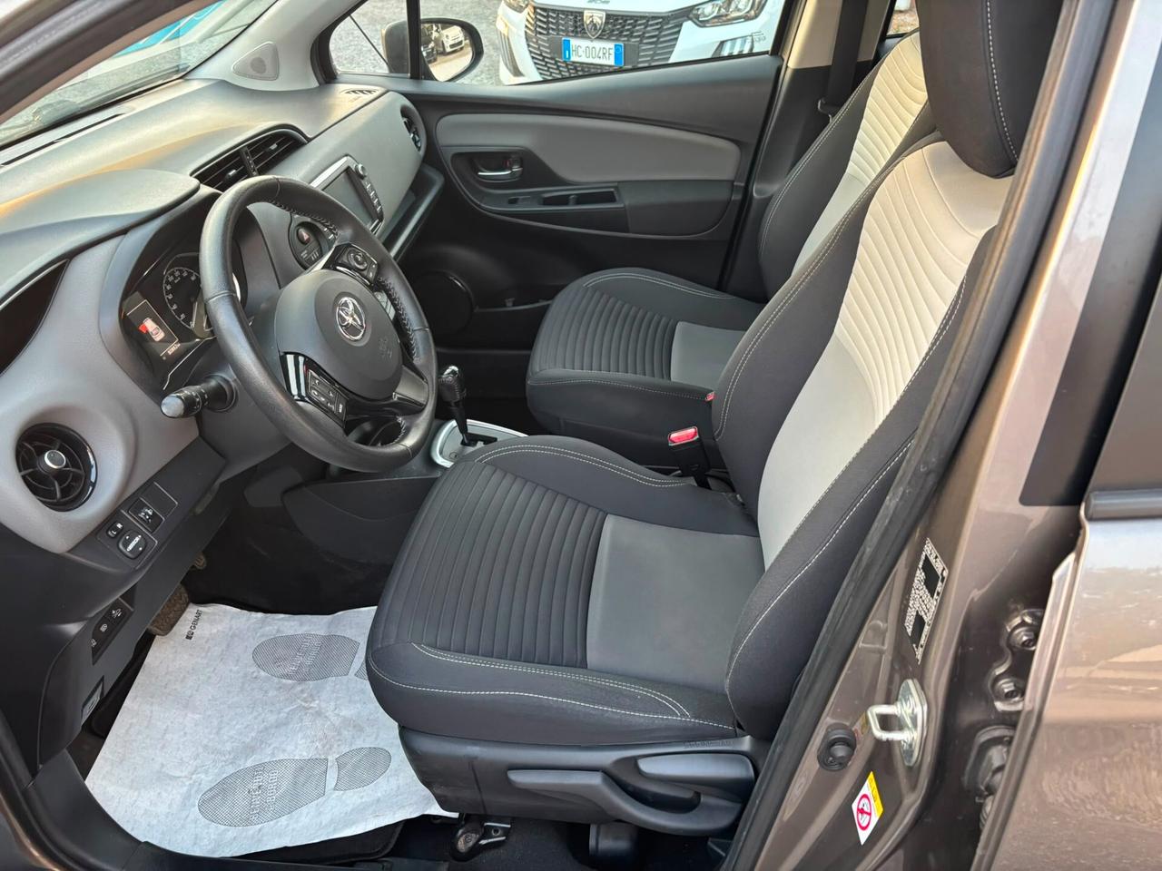 Toyota Yaris 1.5 Hybrid 5 porte Business