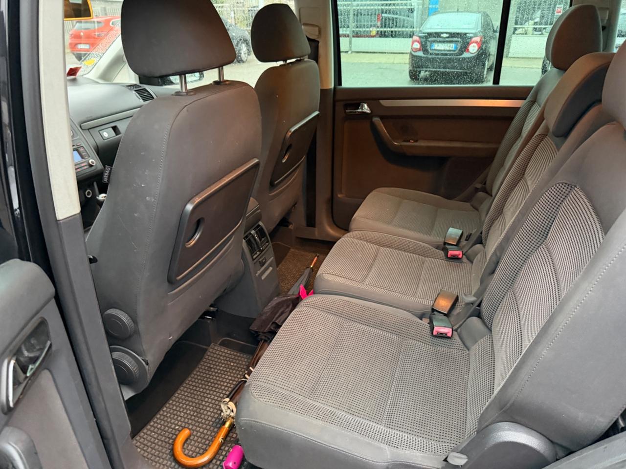 VW Touran 2.0 TDI 5-POSTI 6-MRCE FAMIGLIARE