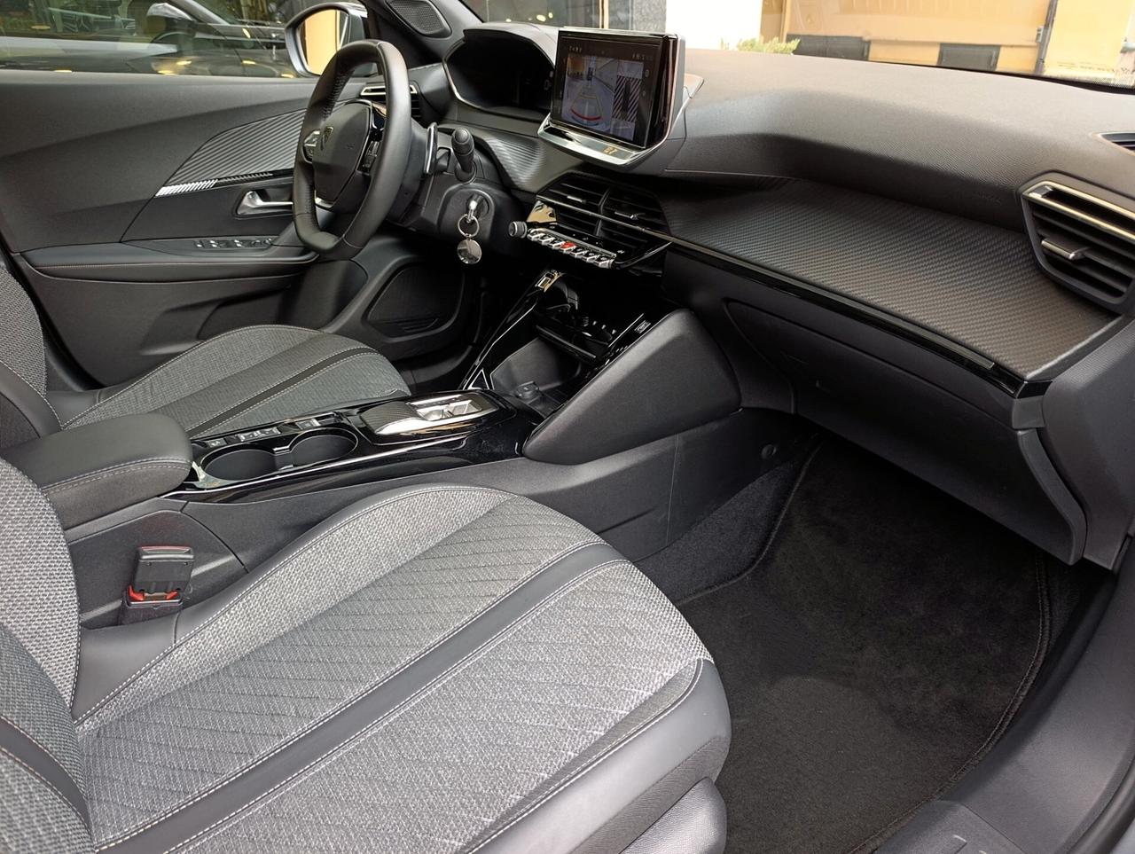 Peugeot 2008 PureTech 130 S&S EAT8 Allure