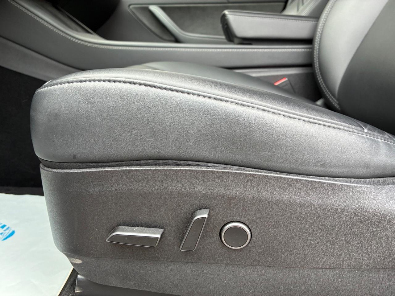 Tesla Model Y Long Range Dual Motor 4WD