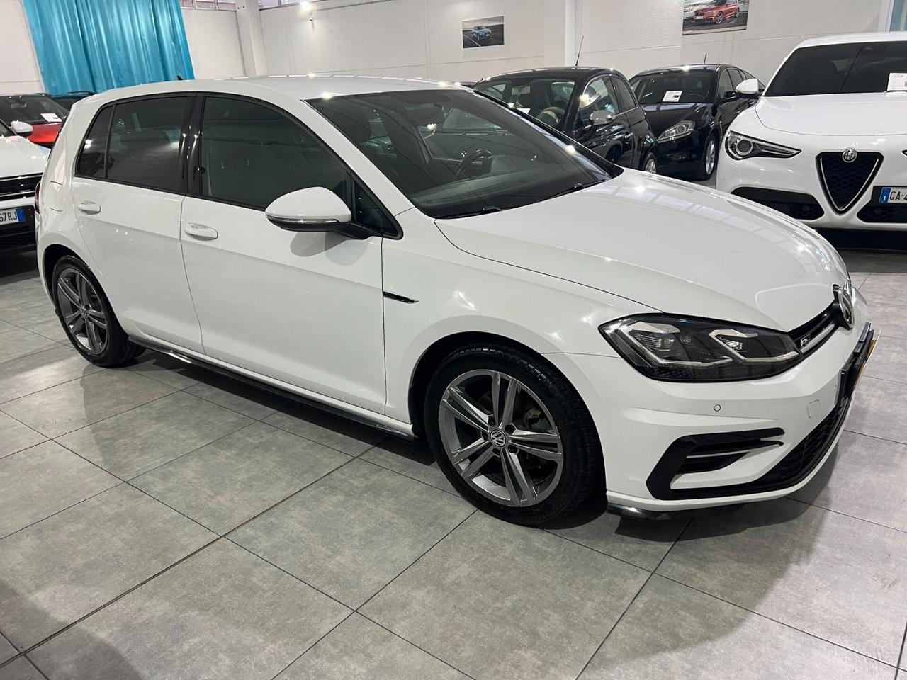 Volkswagen Golf 1.6 116 CV - R-LINE - 2017