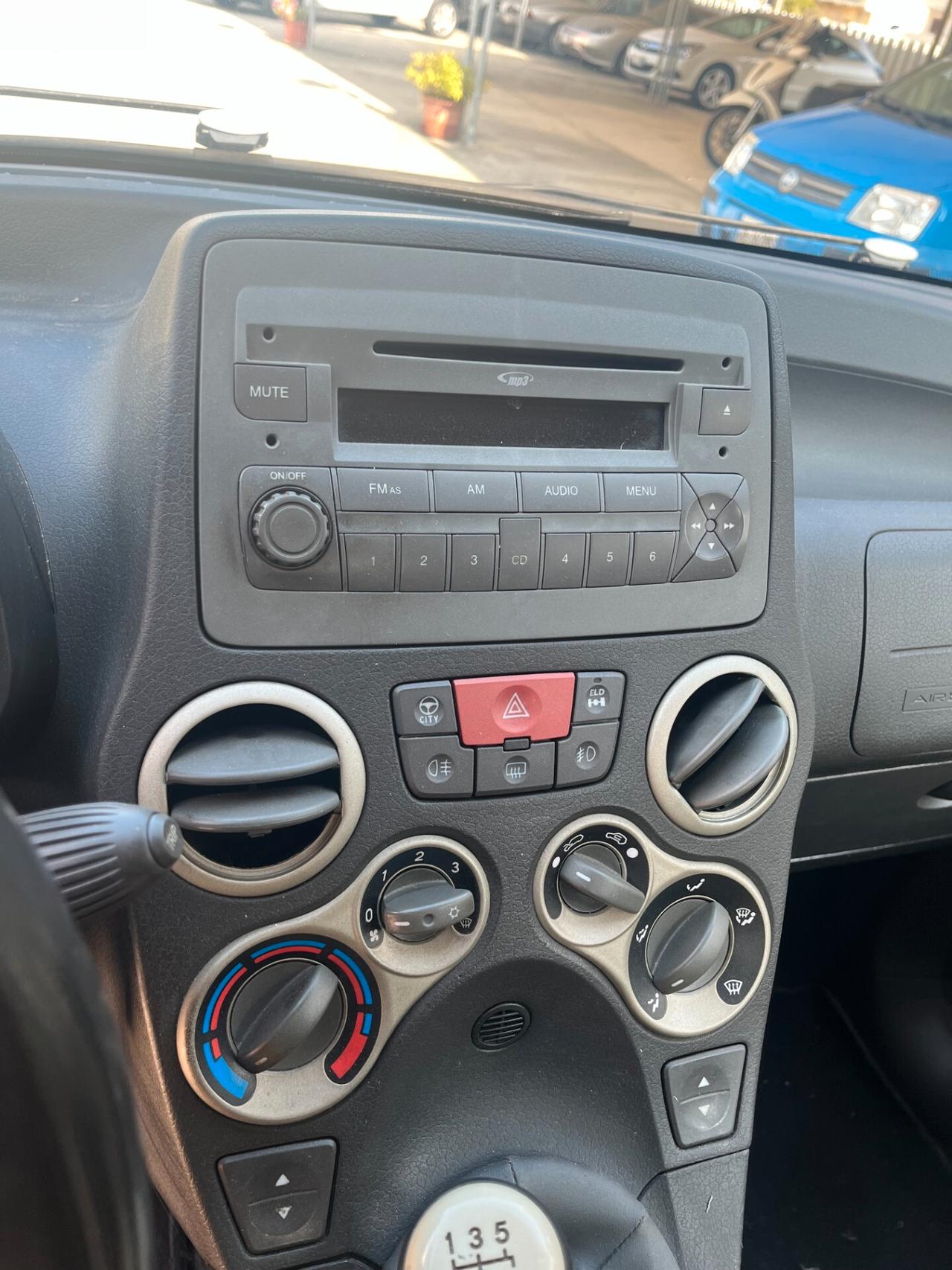 Fiat Panda 1.3 MJT 16V DPF 4x4 Climbing