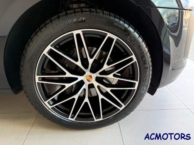 PORSCHE Macan 2.0