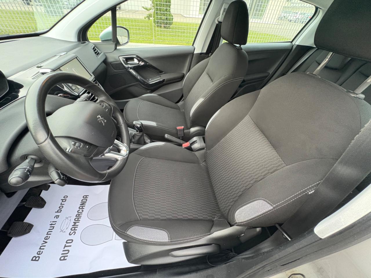 Peugeot 208 1.2 benzina 2017