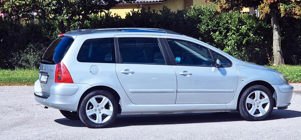 Peugeot 307 2.0 16V HDi TETTO PANO OK NEOPATENT