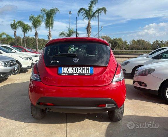 Lancia Ypsilon 0.9 TwinAir 85 CV 5 porte Metano Ec