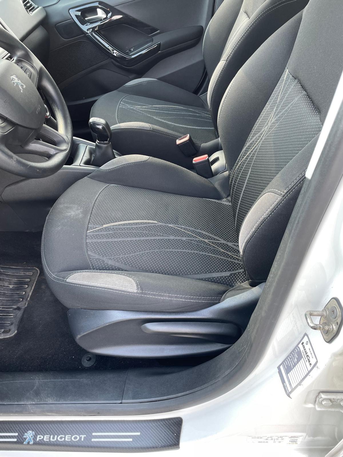 Peugeot 208 1.2 VTi 82 CV 5 porte Active sport