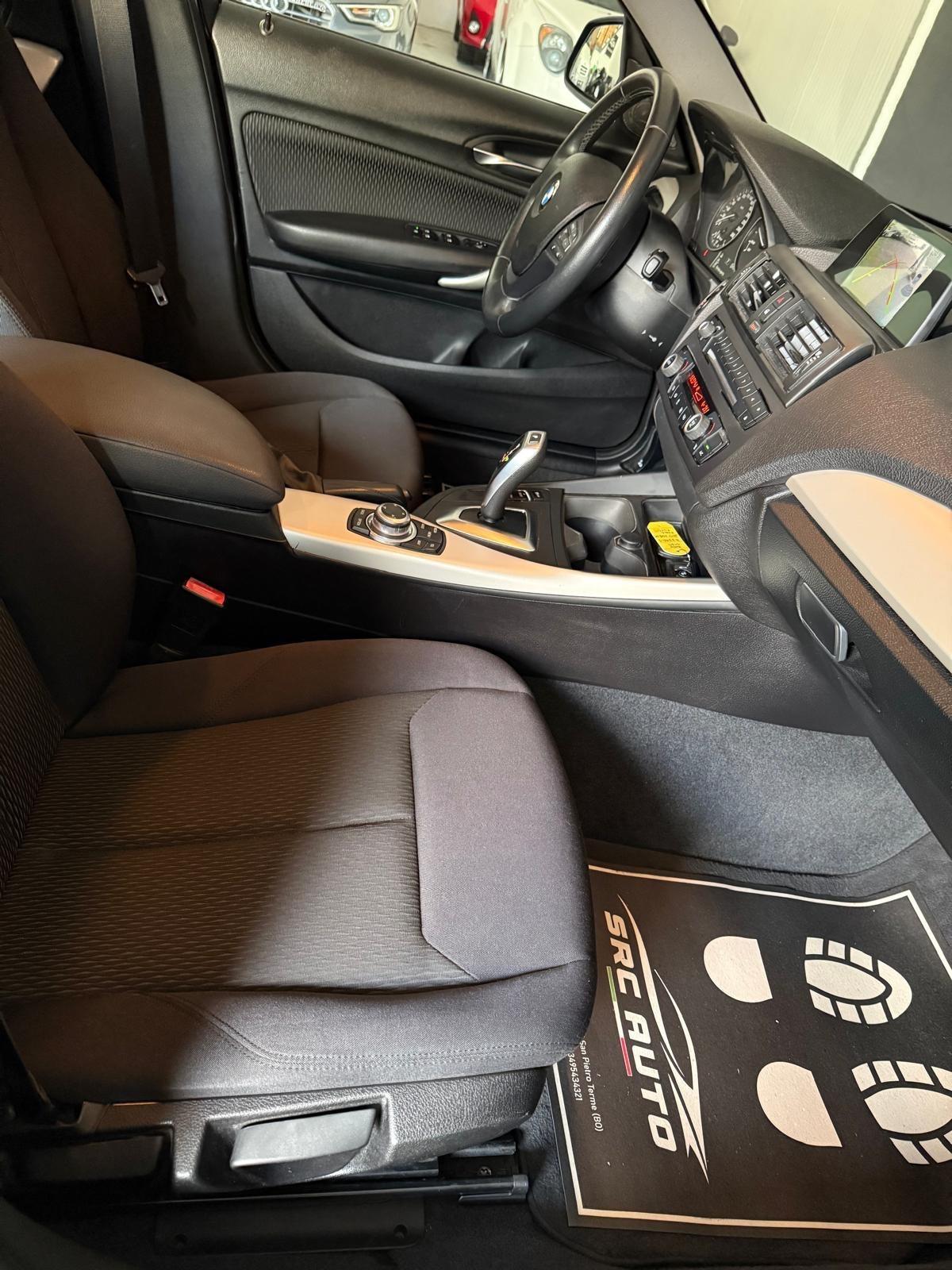 Bmw 118 118d 5p. Unique
