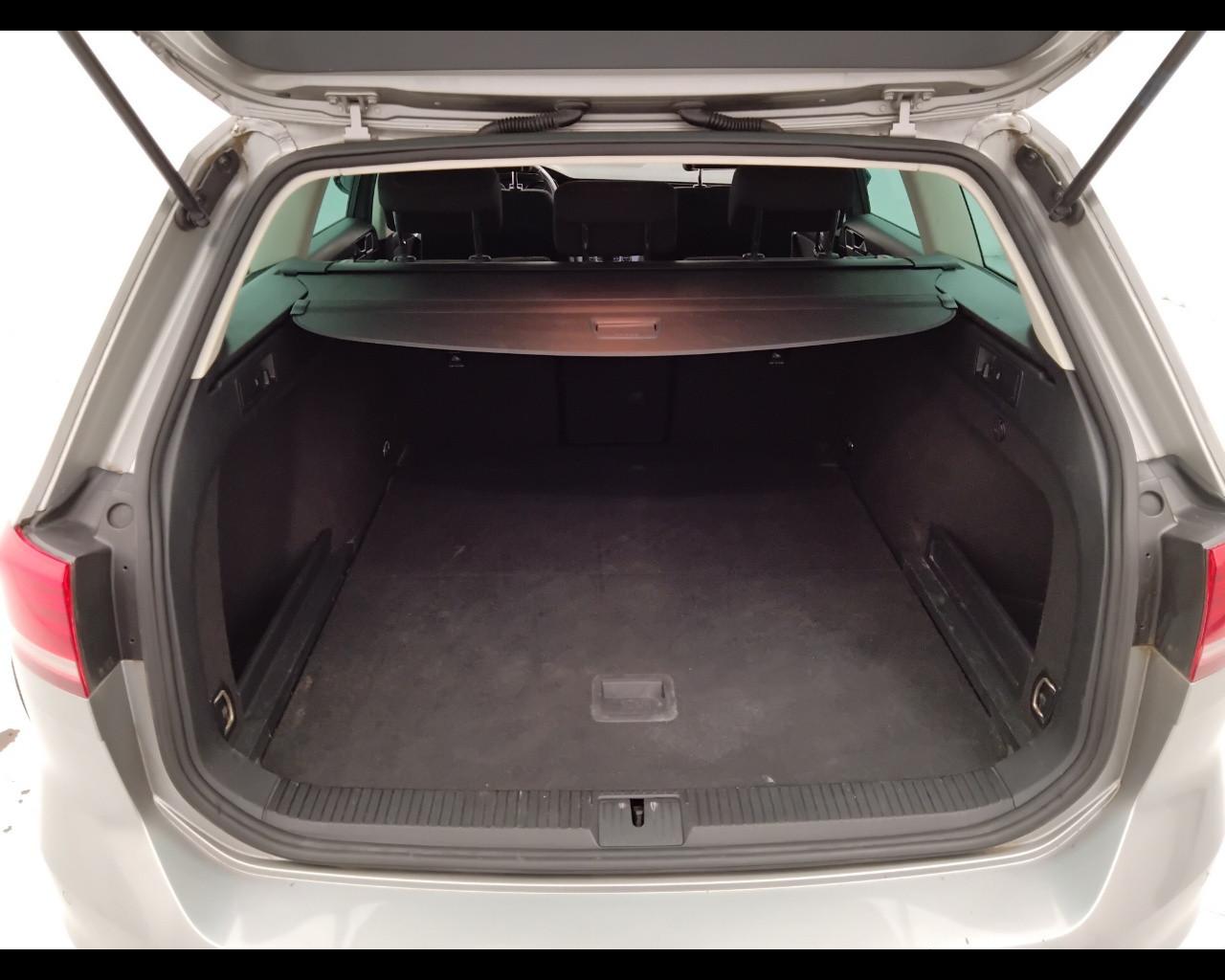 VOLKSWAGEN Passat VIII 2015 Variant - Passat Variant 2.0 tdi Business (