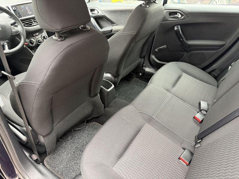 Peugeot 208 208 5p 1.2 puretech Allure 82cv DISTRIBUZIONE ESEGUITA NEL 2025