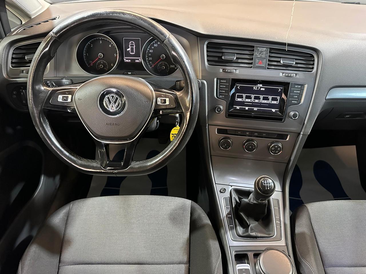 Volkswagen Golf 5p 1.6 tdi Trendline 90cv * NEOPATENTATI *