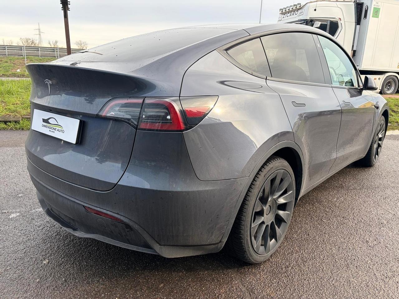 Tesla Model Y RWD