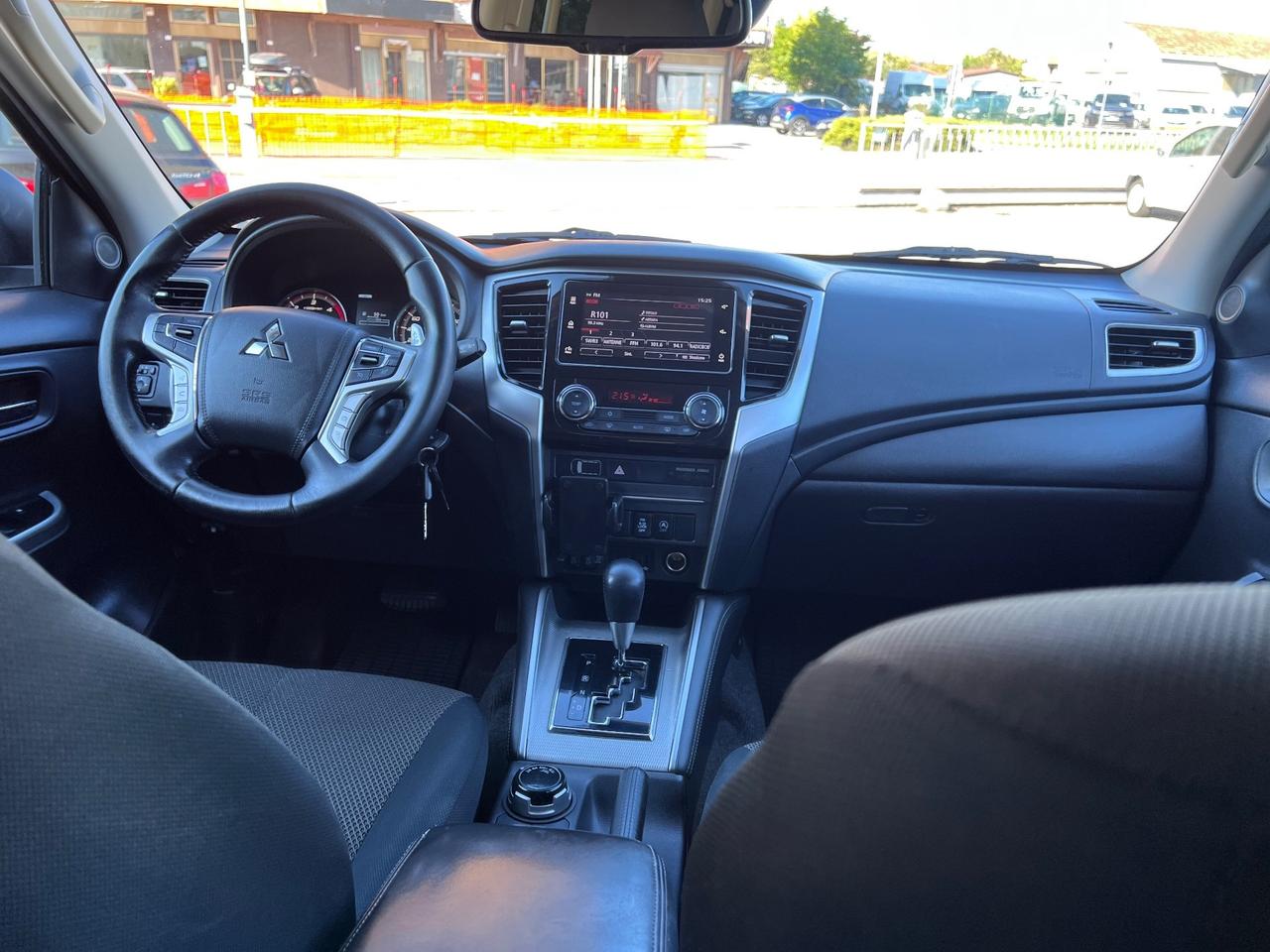 Mitsubishi L200 2.3 D Double Cab 4x4 Super Select Diamond aut.