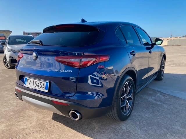 Alfa Romeo Stelvio 2.2 Turbodiesel 210 CV AT8 Q4 Executive