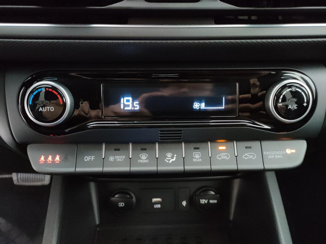 HYUNDAI Kona I - Kona 1.6 gdi hev Xclass 2wd 141cv dct