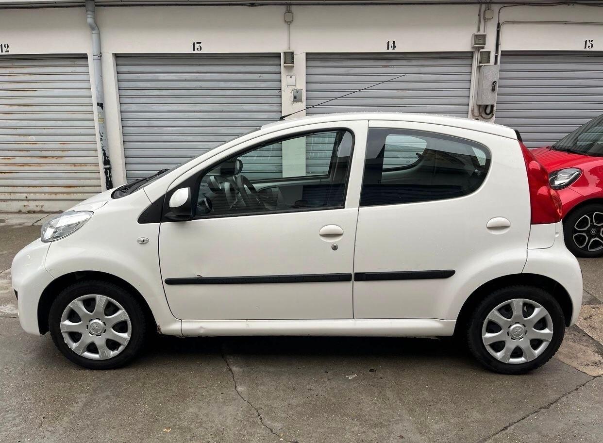 Peugeot 107 1.0 68CV 5p. Plaisir